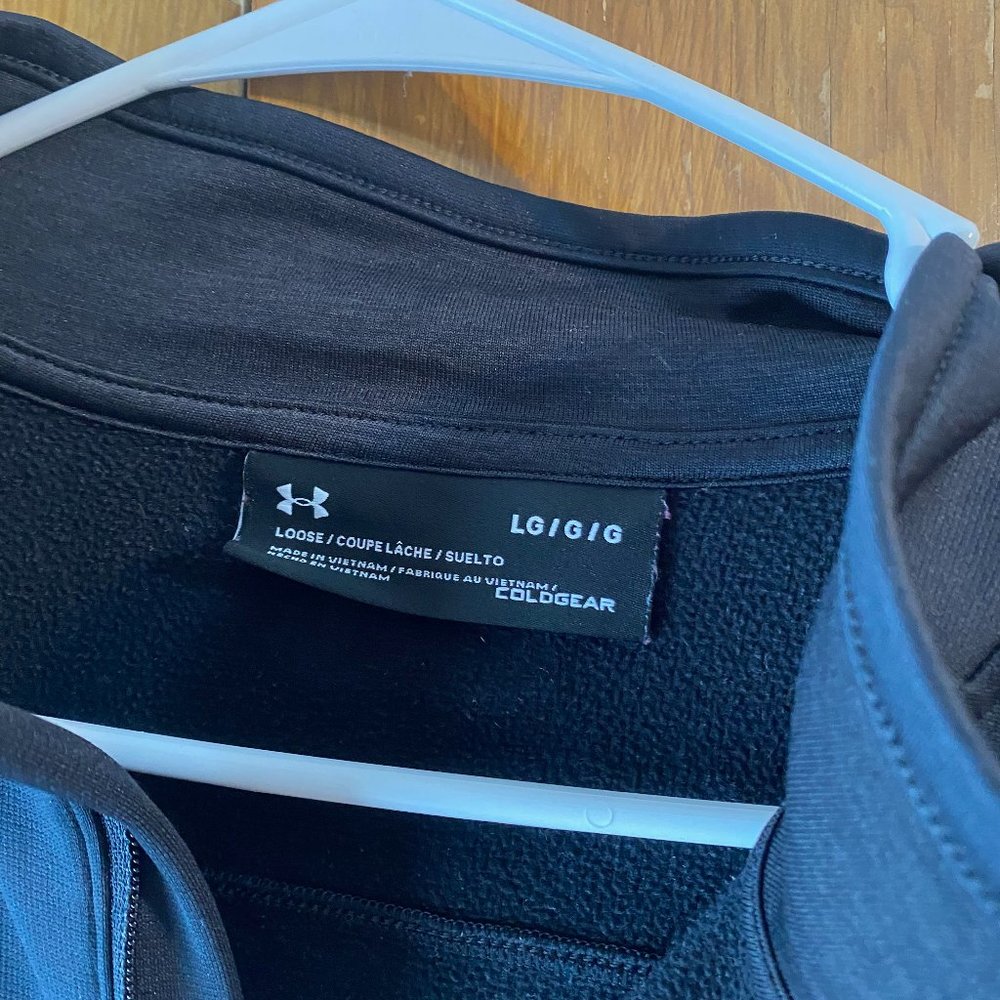 under armour 1/4 zip sweater sz LG